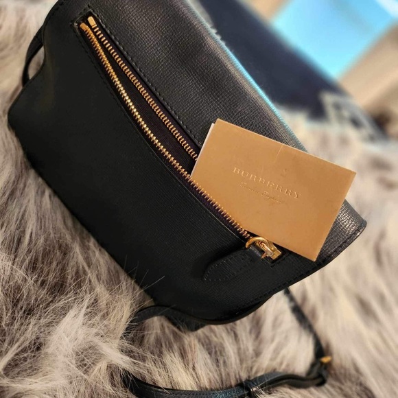 Authentic Burberry Bag. Check the code and you can authenticate. - Picture 9 of 17